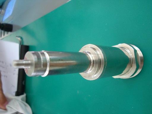 500W 円形の管繊維レーザーの溶接工、高周波溶接機 4 の軸線の回転溶接