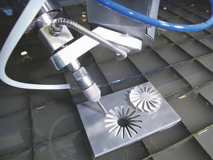 アルミ合金 CNC のウォーター ジェットの打抜き機 0-15meter/min 3.7L/min