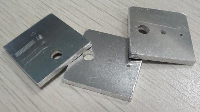 ステンレス鋼のcraftworkのためのCNCレーザーの切断装置、レーザーの金属の打抜き機