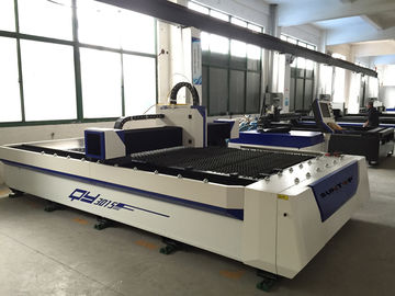 中国 金属の加工産業、繊維レーザー力 1000W のための CNC レーザーの切断装置 サプライヤー