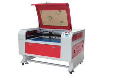 中国 アクリルおよび革二酸化炭素レーザーの切断の彫版機械は、600 * 900mm を大きさで分類します サプライヤー